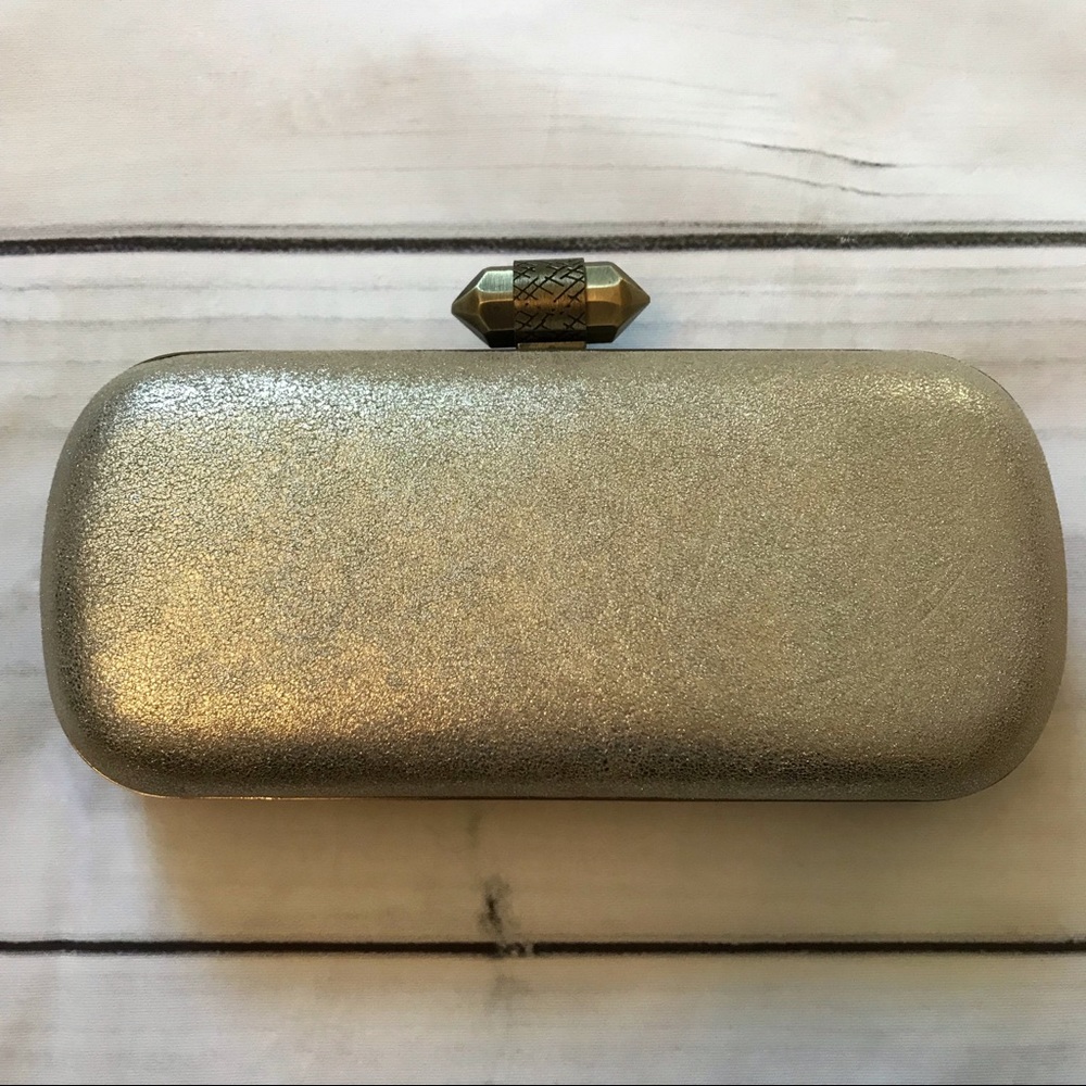 NWT House of Harlow 1960 Addison Clutch